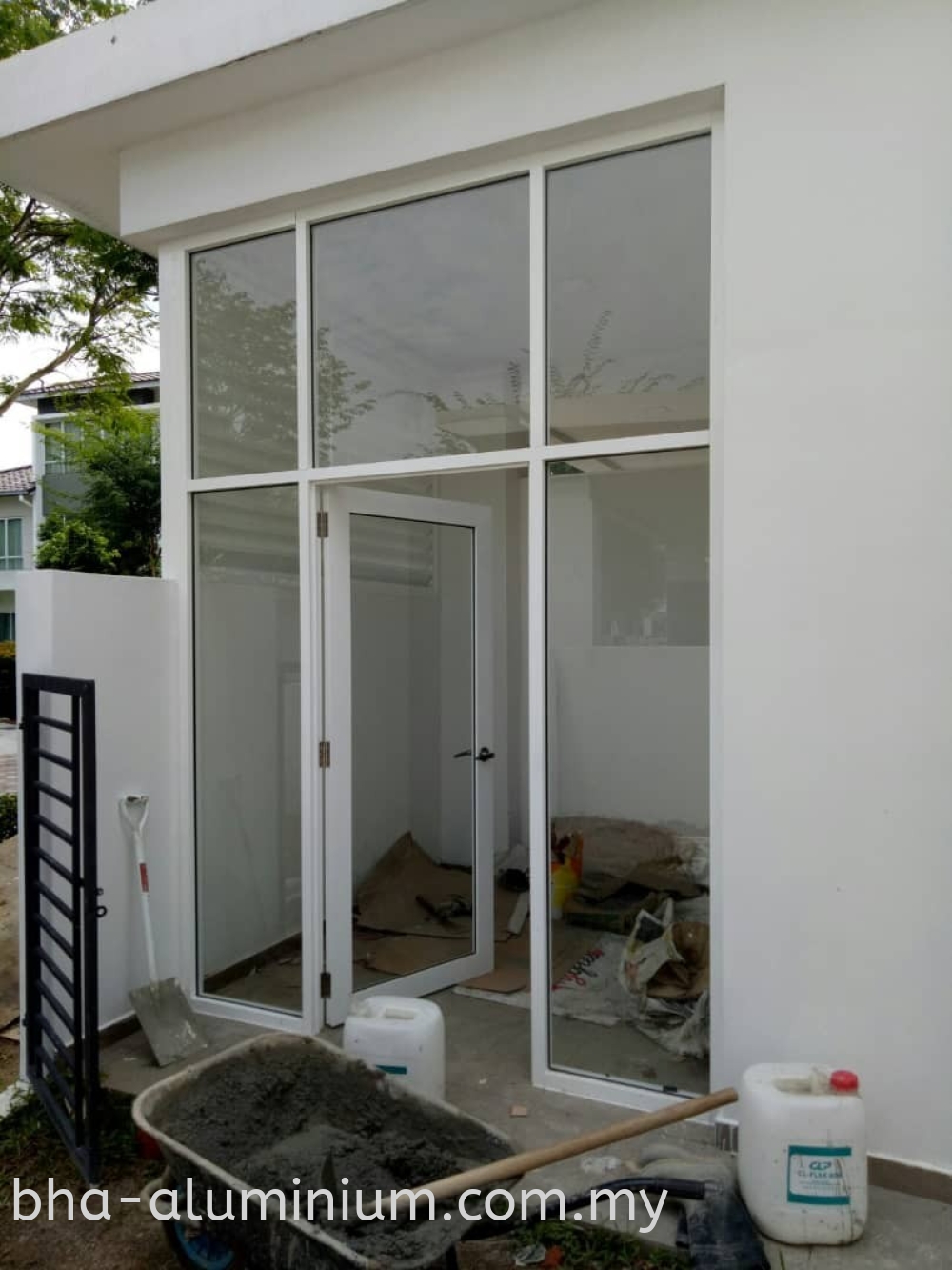 Pembekal Membekal Aluminium Kedai Depan Bha Aluminium Glass Sdn Bhd