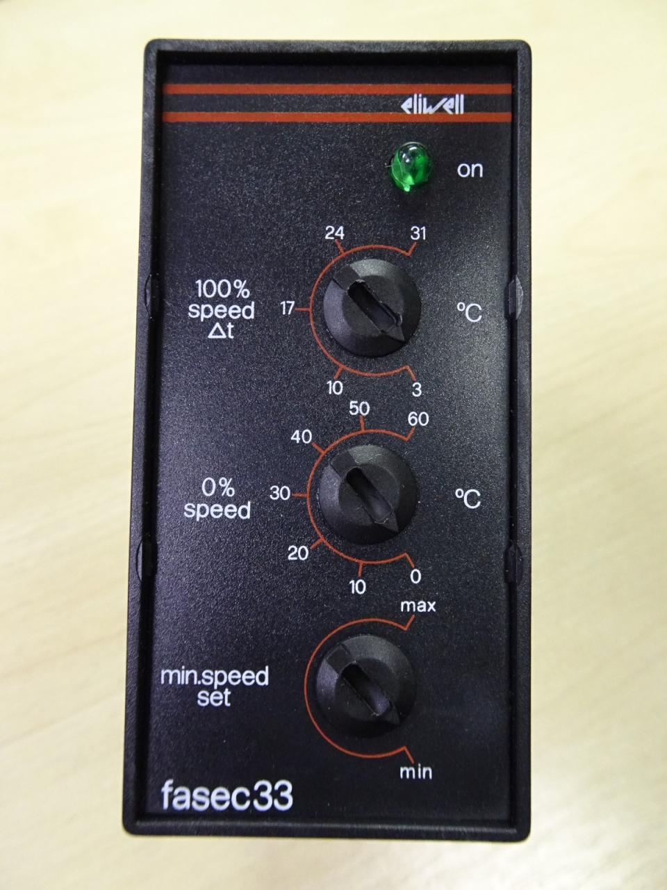 ELIWELL BELLUNO ITALY FASEC 33 (220V / 2.5A) SPEED CONTROLLER C/W 1 PTC SENSOR