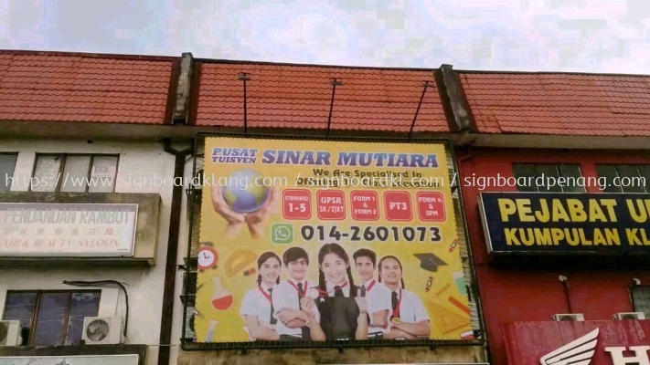 Sinar mutiara Zig zag billboard signage design at Kuala Lumpur