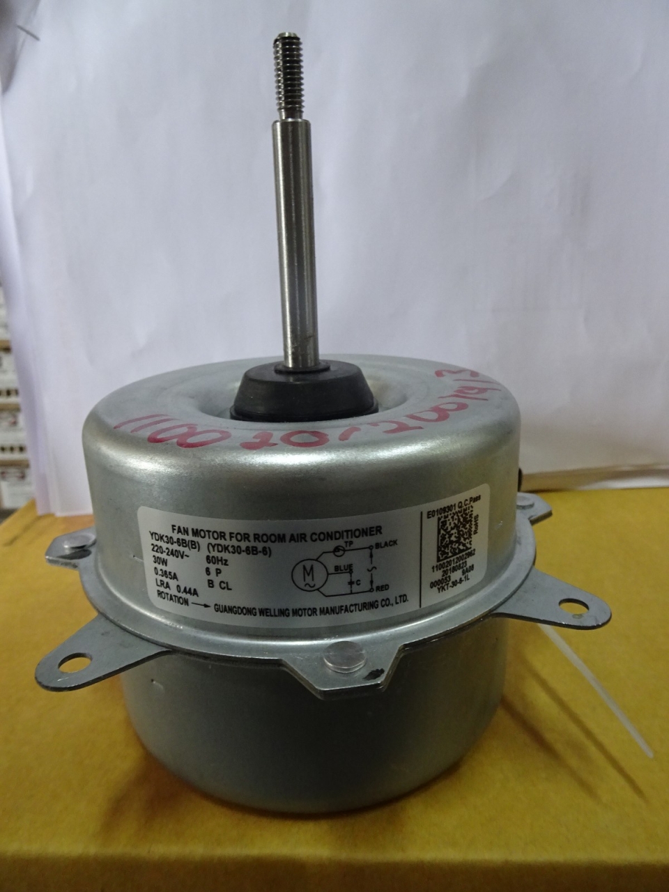CARRIER YDK-30-6B 30W CONDENSING FAN MOTOR P/N: 11002012001913 - (38KCE009718)