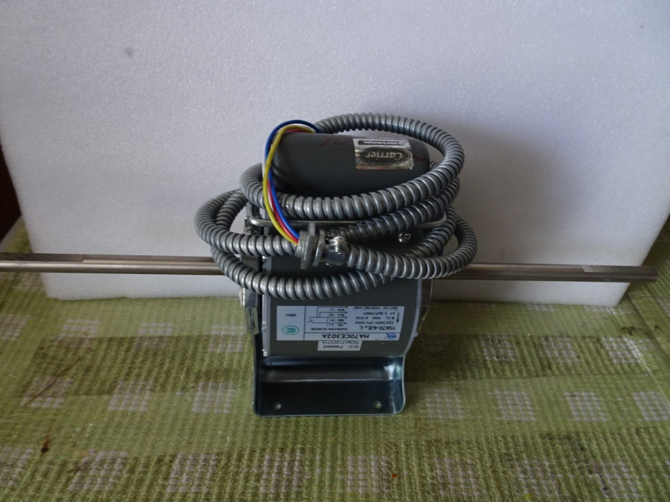 CARRIER YSK70-4JE4-L (HA70CE302A) 70W FAN MOTOR (220V/1PH) C/W CAPACITOR (2.5UF)