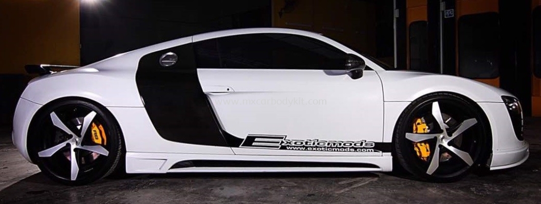 AUDI R8 TYP 42 RIEGER SIDE SKIRT 