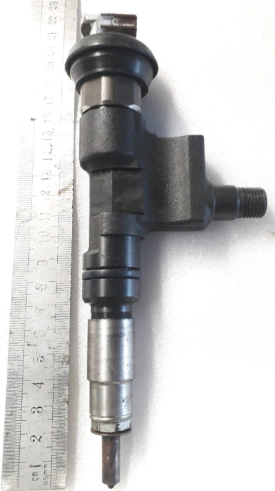 HINO NO4C NOZZLE INJECTOR 