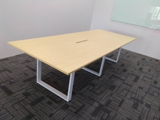 Conference table with cassia leg