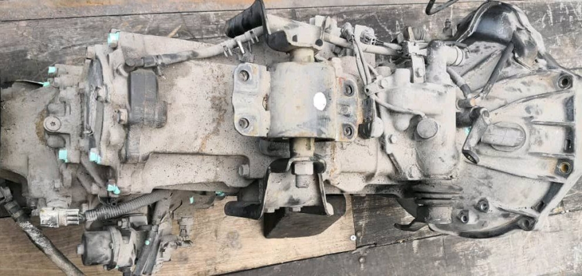 TOYOTA DYNA 15B 4WD GEARBOX 