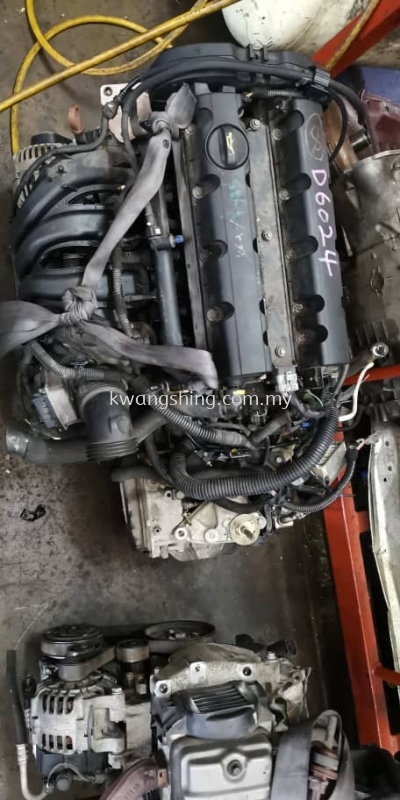 Peugeot 407 2.0 Engine