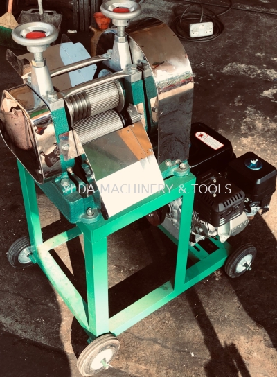 SUGARCANE MACHINE / MESIN TEBU C/W ECOTEC 6.5HP ENGINE