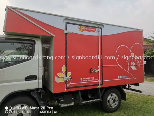 Shoon Fatt truck box lorry sticker at cheras Kuala Lumpur