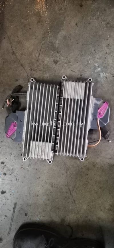 Audi A4 B8 Amplifier