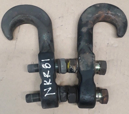 ISUZU NHR/NKR CHASIS FRONT HOOK 