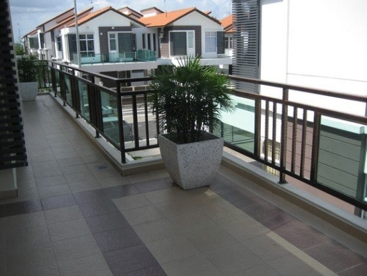 Design Of Fence On Balcony 