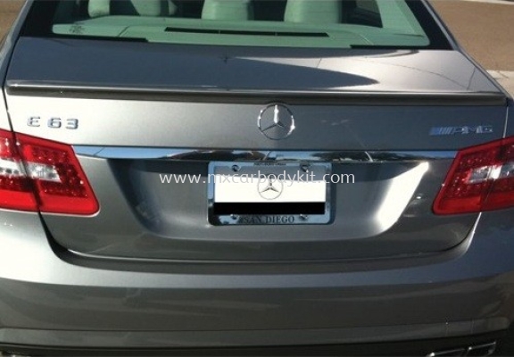 MERCEDES BENZ AM LOOK REAR TRUNK SPOILER 