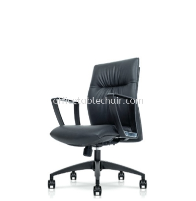 CAMPO DIRECTOR LOW BACK LEATHER CHAIR C/W ROCKET NYLON BASE