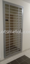 MD015 Metal Door (Grill)