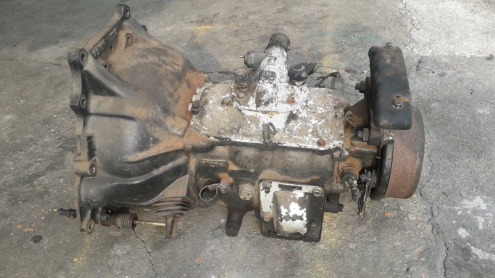 MITSUBISHI FE434 4D32 GEARBOX 