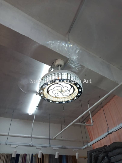 Ceiling Fan with Light