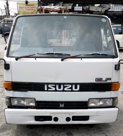 ISUZU NHR 1 TON 24V CABIN