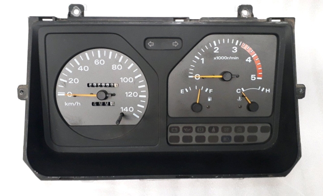 NISSAN YU41 FD46 24V METER