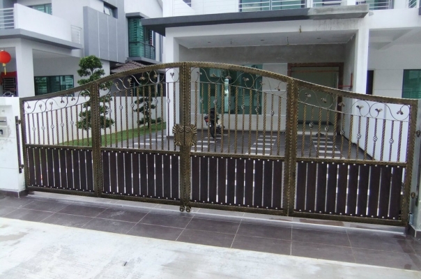 Rujukan Pintu Pagar Wrought Iron Campur Aluminium