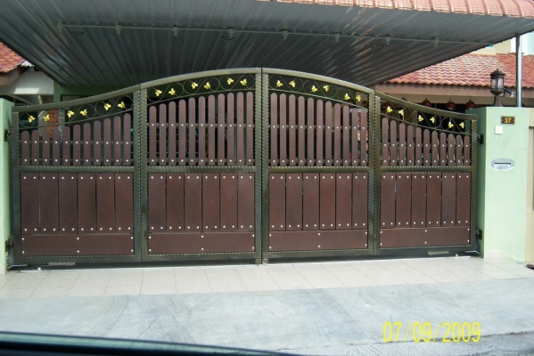 Reference Of Wrought Iron Aluminium Mixed Gate