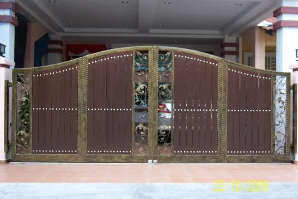 Reference Of Wrought Iron Aluminium Mixed Gate