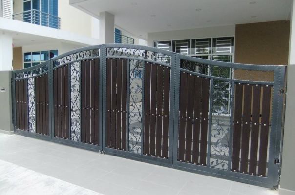 Rujukan Pintu Pagar Wrought Iron Campur Aluminium