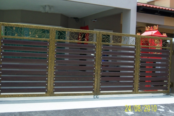 Reference Of Wrought Iron Aluminium Mixed Gate