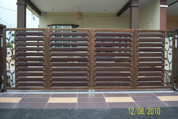 Reference Of Wrought Iron Aluminium Mixed Gate