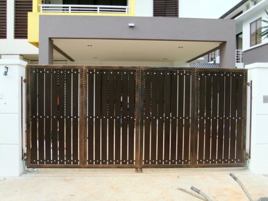 Reference Of Wrought Iron Aluminium Mixed Gate