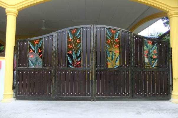 Rujukan Pintu Pagar Wrought Iron Campur Aluminium