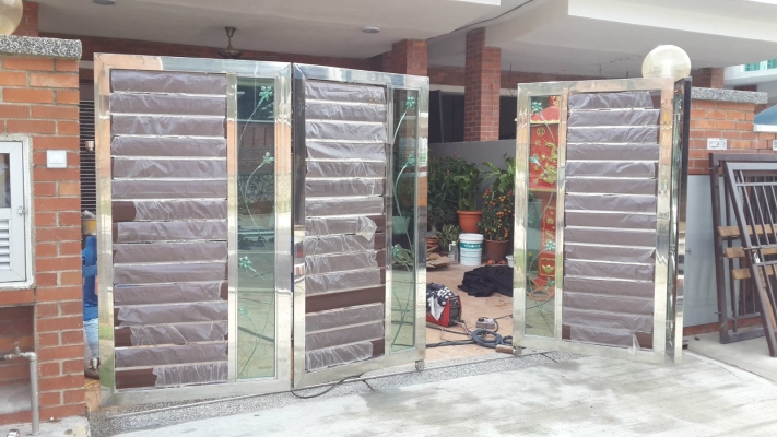 Reka Bentuk Pintu Pagar Campur Plate Aluminium