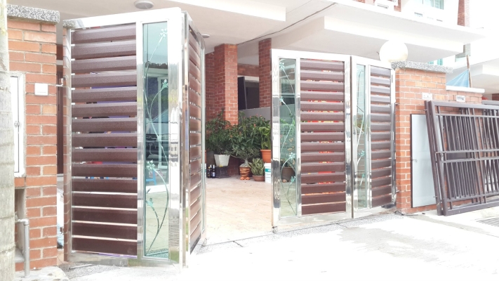 Steel & Aluminium Plate Mix Gate Design