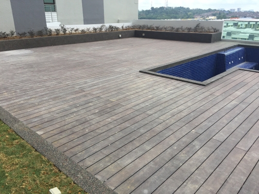 Rujukan Projek Lantai Decking Yang Selesai