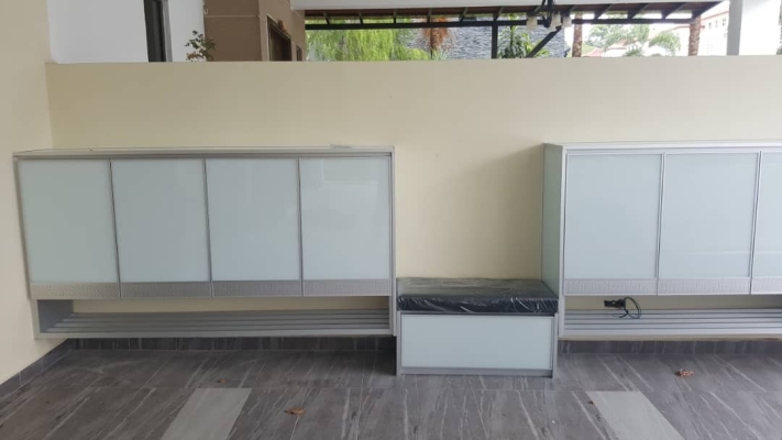 Aluminium Shoe Cabinet