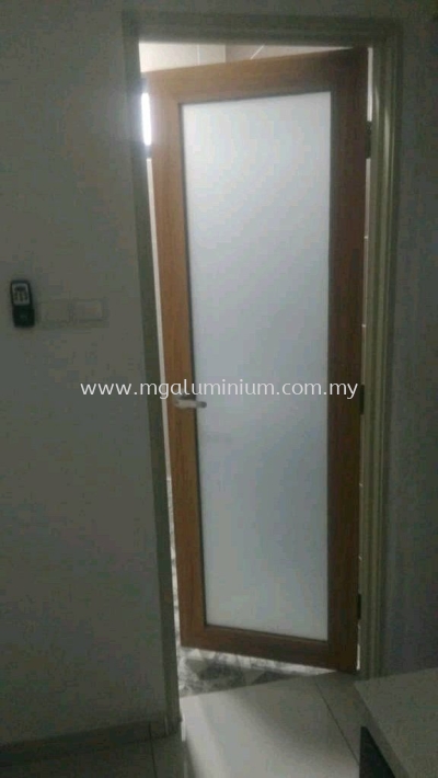 Alumininum Door (wood grain)