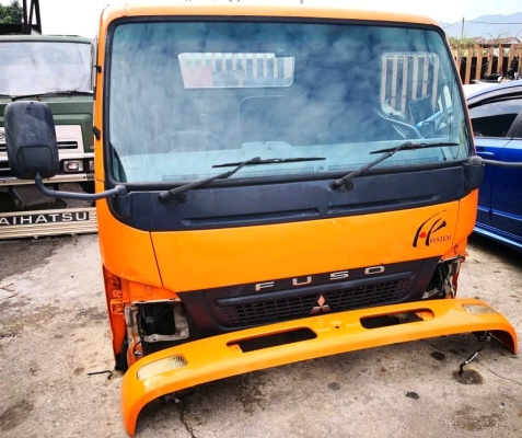 MITSUBISHI FUSO FE83 CABIN