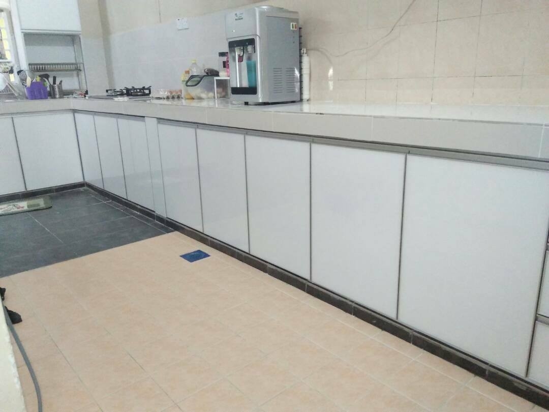  White Color Cabinet Bottom Door Kabinet Dapur Aluminium Kabinet Dapur Rujukan Reka Bentuk UbahSuai Malaysia