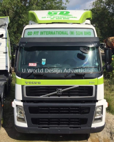 Gd Git Worldwide Express lorry Truck cutting sticker at klang selangor 