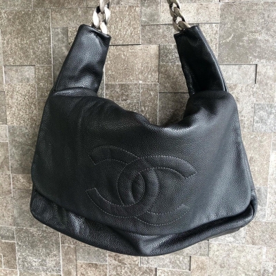 (SOLD) Chanel Grey Caviar Chunky Chain Shoulder Bag