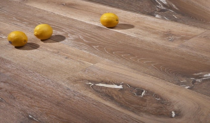 Fumed & White Brushed (Oak 39)