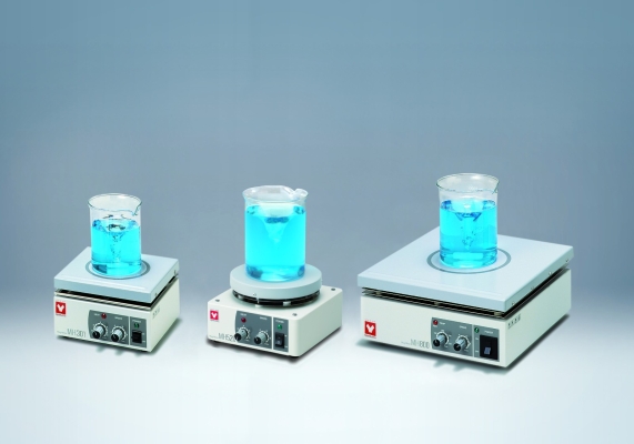 Magnetic Stirrer with Hot Plate (MH520)