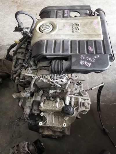 Volkswagen Golf MK5 2.0 Engine