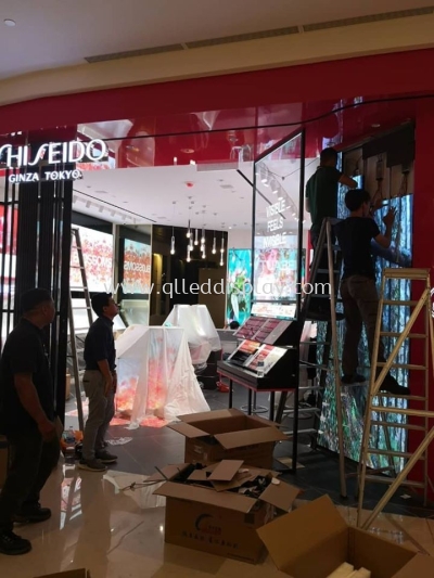 LED Display Screen On Shop Lot Display Window Shiseido Suria KLCC 