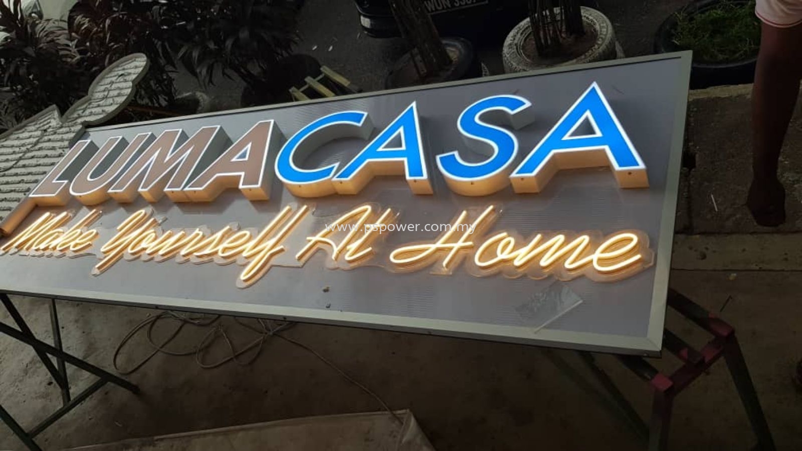 Laser Cut Letterings Front-Lit & LED Neon