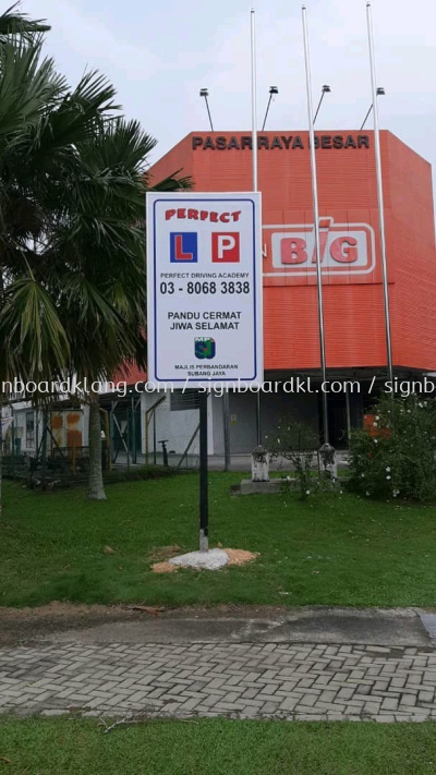 Perfect Driving school Road direction signboard at klang bukit tinggi 