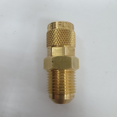 RECOVERY HOSE ADAPTOR WITH GASKET 3/8'' X 1/4''SAE