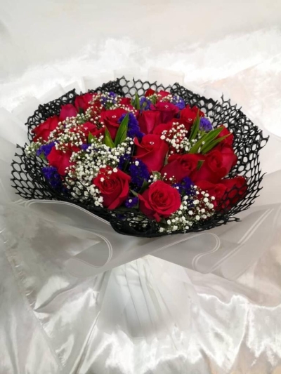 Roses Hand Bouquet (HB-1027)