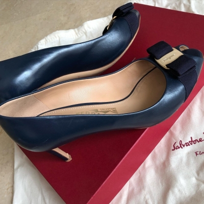 Salvatore Ferragamo Heels Navy Blue with GHW