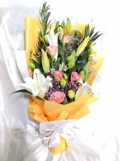 Lily Eustomas Bouquet (HB-1049)