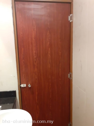 TOILET DOOR